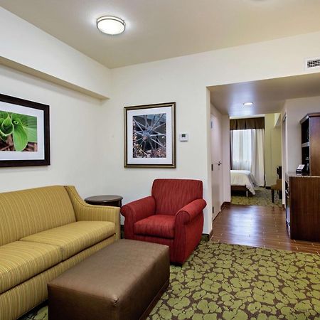 Hilton Garden Inn Lincoln Downtown/Haymarket Extérieur photo