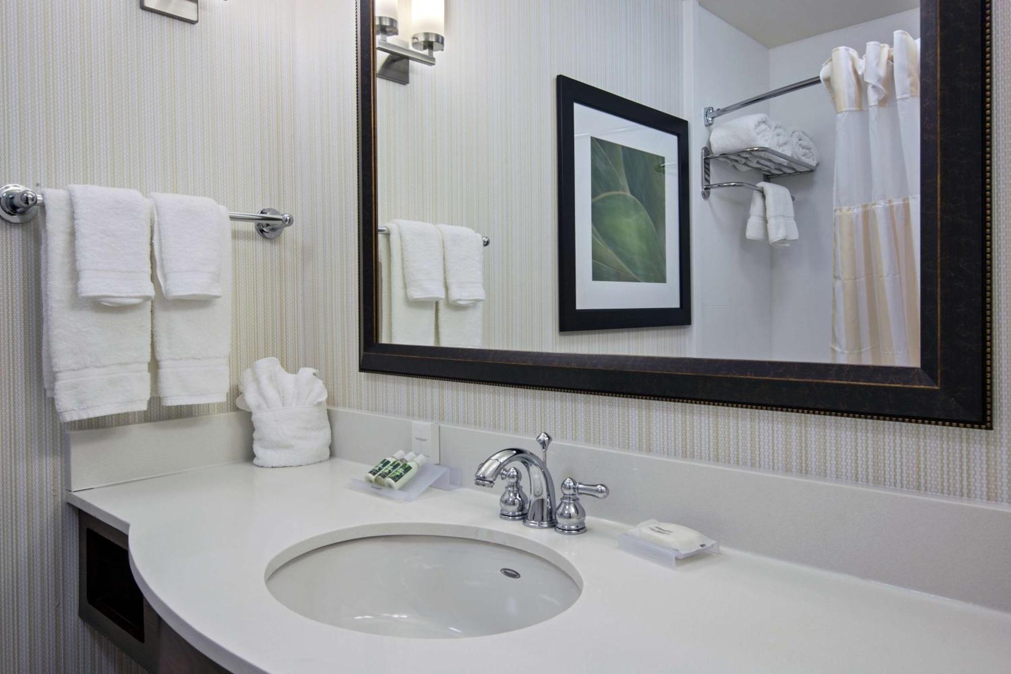 Hilton Garden Inn Lincoln Downtown/Haymarket Extérieur photo