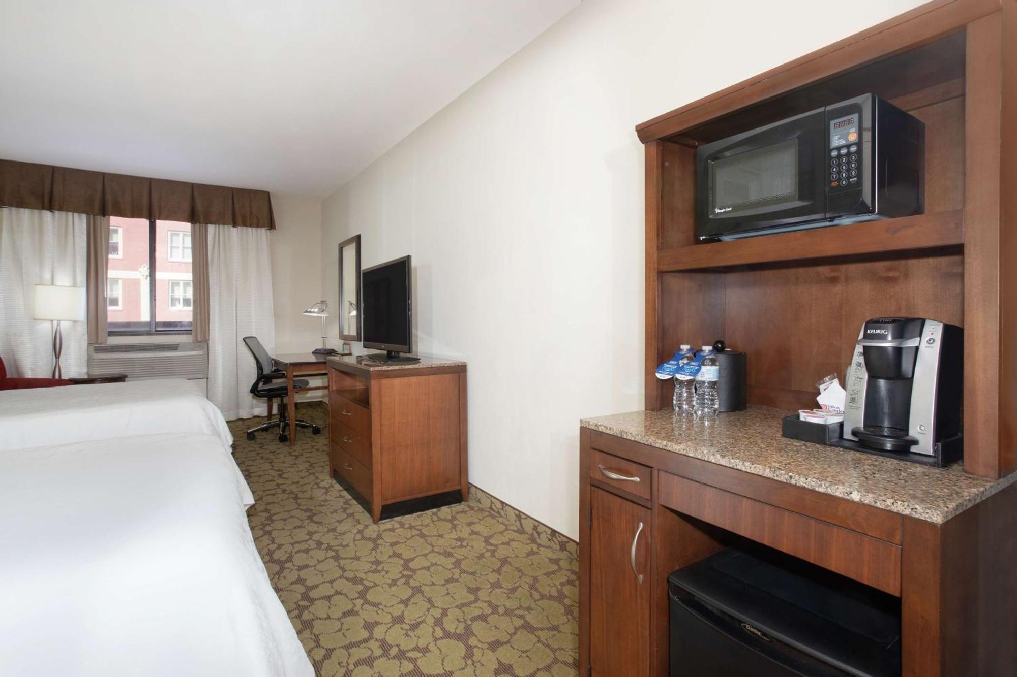 Hilton Garden Inn Lincoln Downtown/Haymarket Extérieur photo